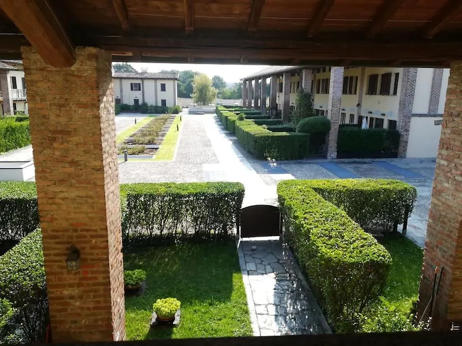 Accogliente Appartamento In Cascina Lombarda Segrate