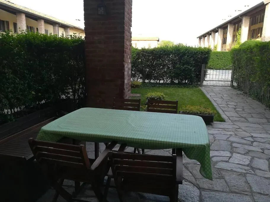 Apartamento Accogliente Appartamento In Cascina Lombarda Segrate Italia