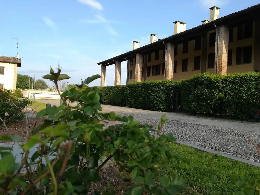 Accogliente Appartamento In Cascina Lombarda Segrate 0*,