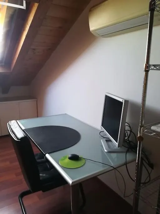Apartamento Accogliente Appartamento In Cascina Lombarda Segrate Italia