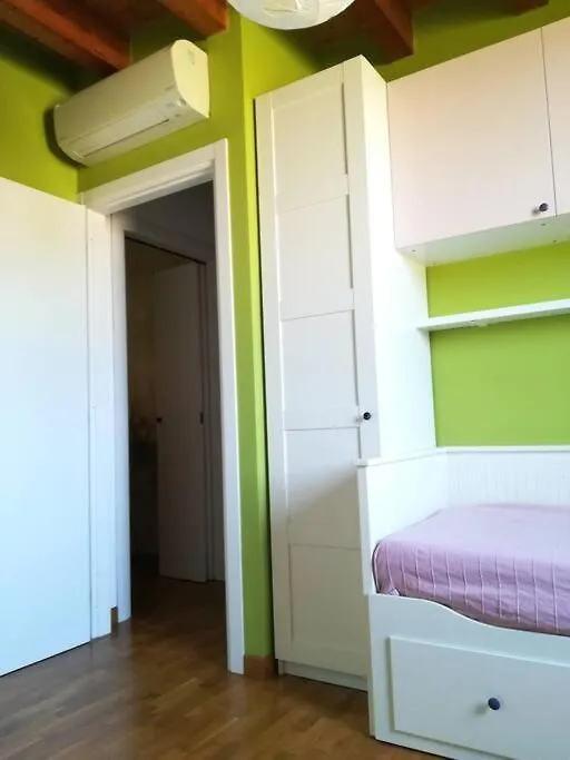 Accogliente Appartamento In Cascina Lombarda Segrate 0*,